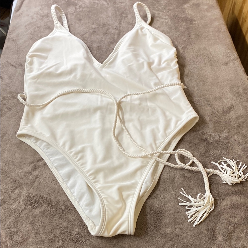 Shade & Shore size L on piece bathing suit